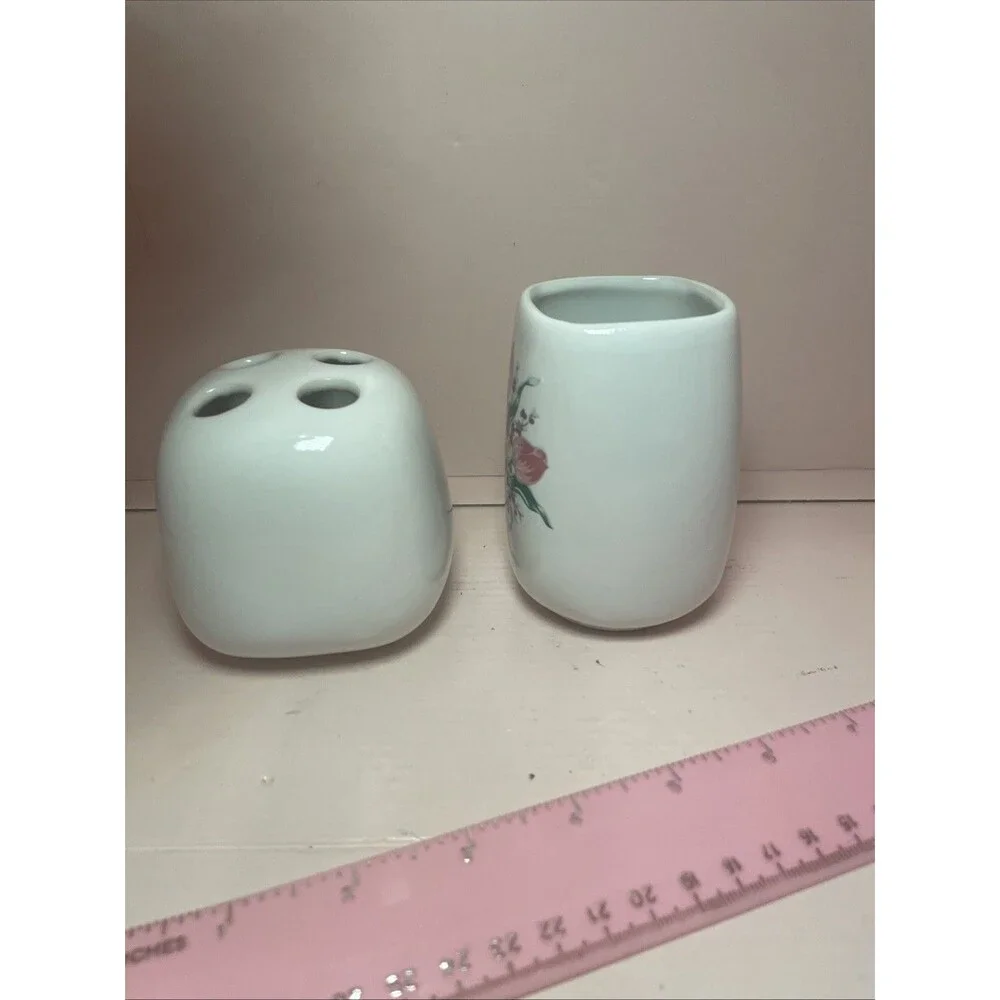 Vtg Restroom Granny Decor 2 Pc Ceramic Toothbrush Holder Cup Pink Cottagecore